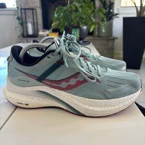 Saucony Tempus Women's Running Shoes in Mineral Rose Size 9.5